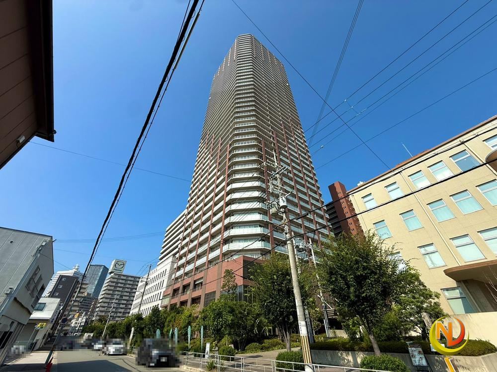 4LDK apartment in Nishi Ward, Osaka - Photo 1