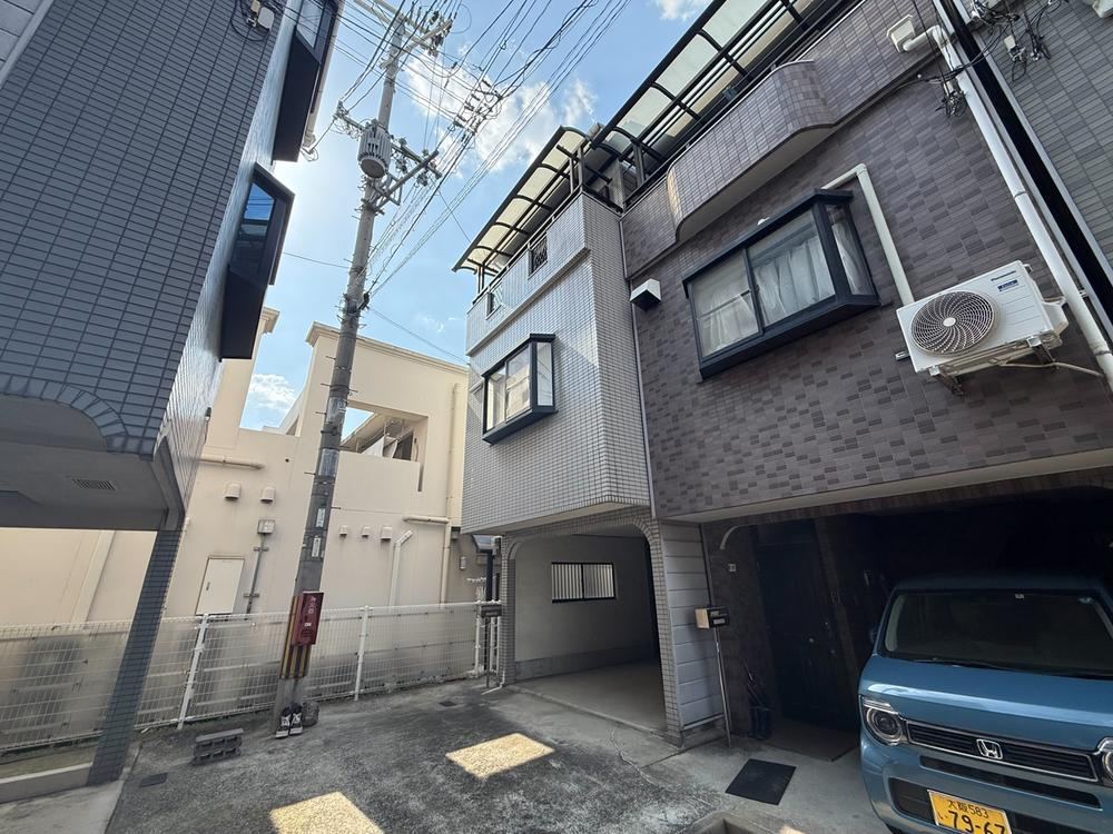 3DK house in Higashiosaka, Osaka - Photo 1