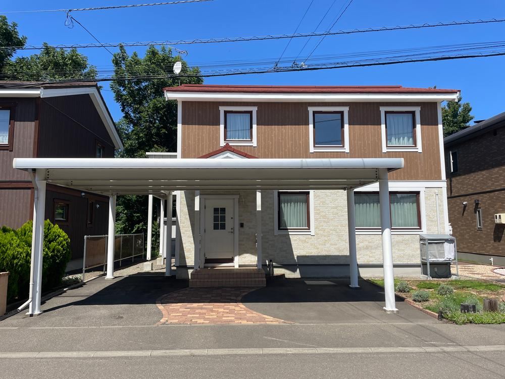 4LDK house in Kita Ward, Sapporo, Hokkaido - Photo 1