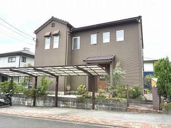4LDK+S house in Ogori