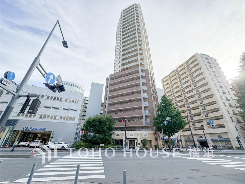 2LDK apartment in Naka Ward, Yokohama, Kanagawa - Photo 1