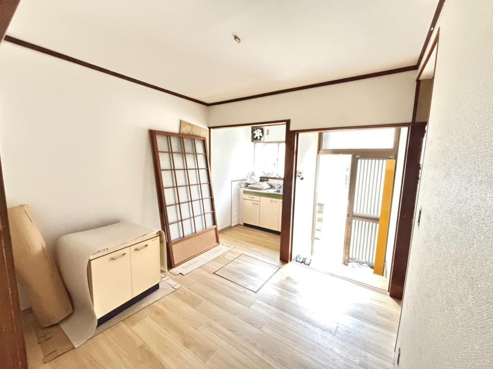 3DK house in Suminoe Ward, Osaka - Photo 1