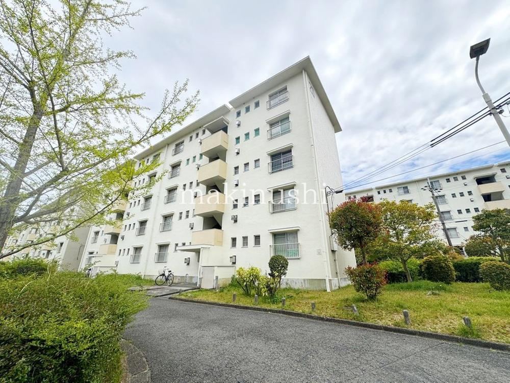 2LDK apartment in Osakasayama, Osaka - Photo 1