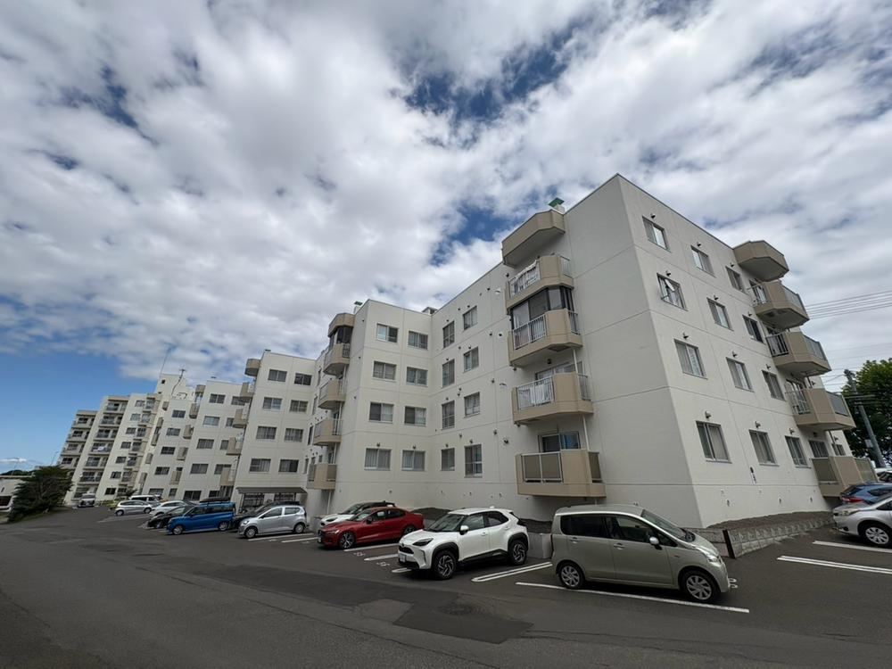 2LDK apartment in Toyohira Ward, Sapporo, Hokkaido - Photo 1