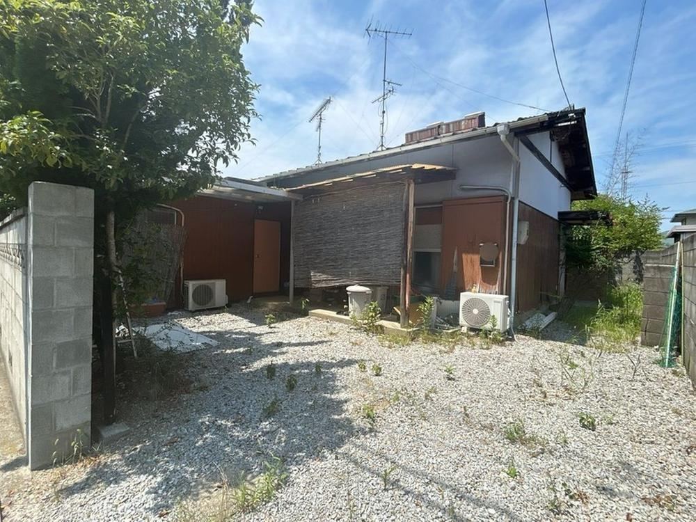 2DK house in Higashikagawa, Kagawa - Photo 1