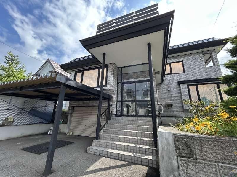 5LDK+S house in Asahikawa, Hokkaido - Photo 1