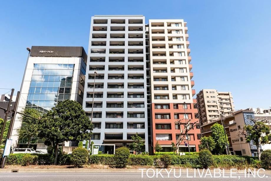4LDK apartment in Ota Ward, Tokyo - Photo 1