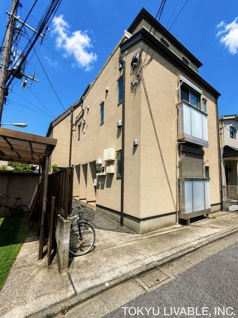2LDK house in Shinagawa Ward, Tokyo - Photo 1