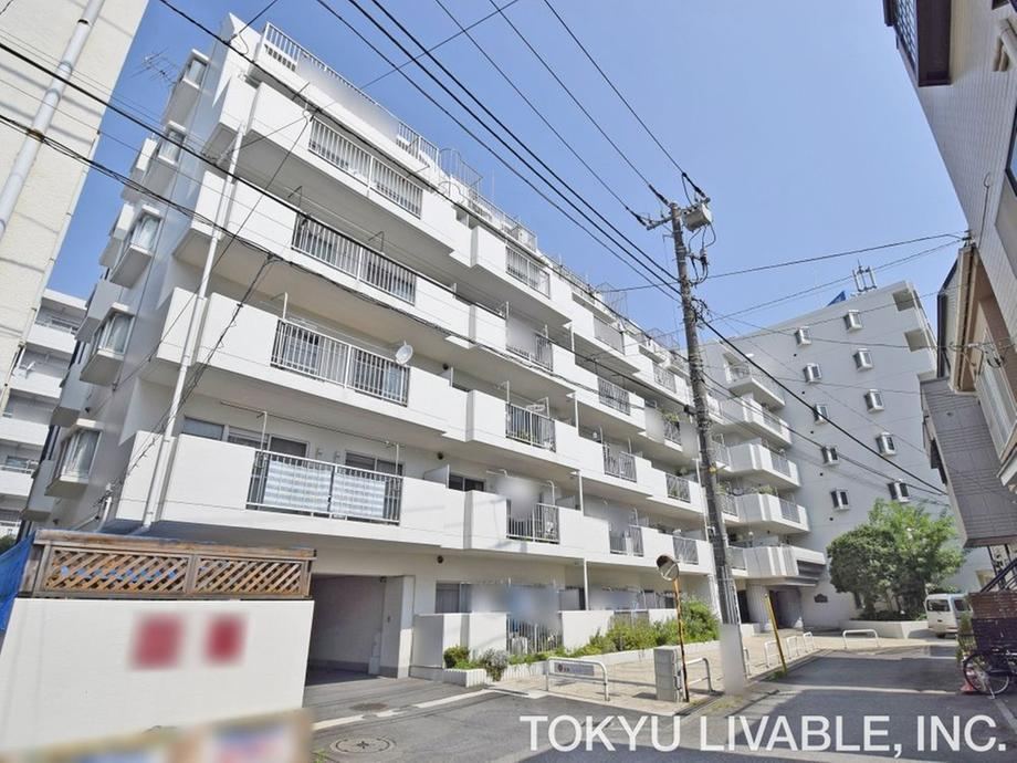 2LDK apartment in Isogo Ward, Yokohama, Kanagawa - Photo 1