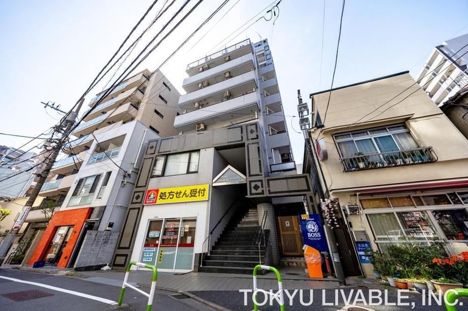 studio apartment in Bunkyo Ward, Tokyo - Photo 1