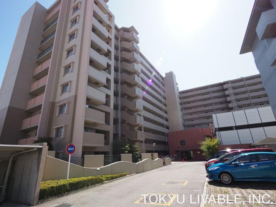 3LDK apartment in Amagasaki, Hyogo - Photo 1
