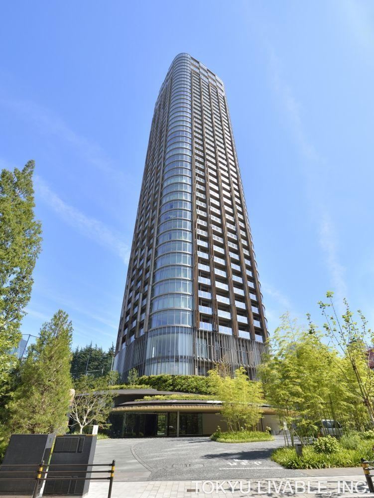1LDK apartment in Minato Ward, Tokyo - Photo 1