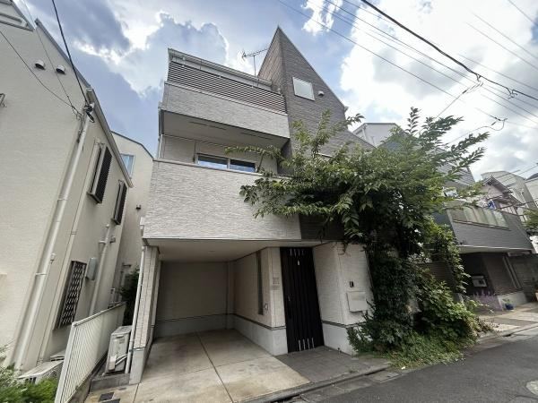3LDK house in Setagaya Ward, Tokyo - Photo 1