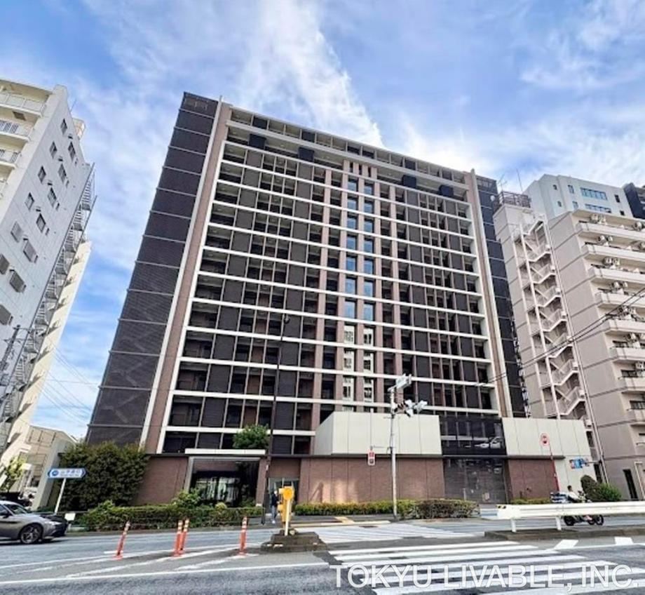 2LDK apartment in Meguro Ward, Tokyo - Photo 1