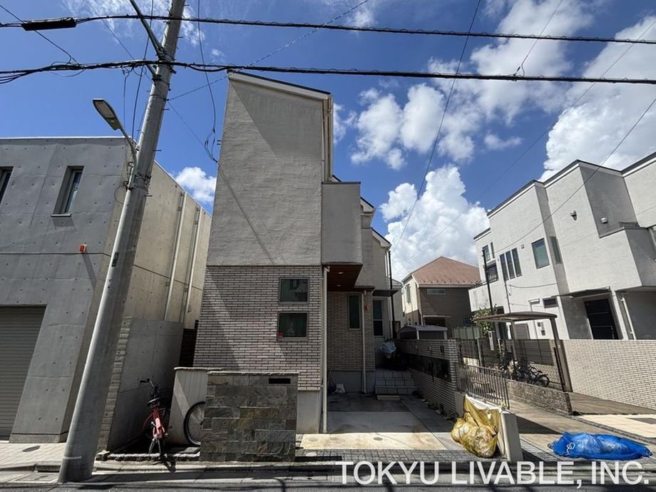 3LDK house in Ota Ward, Tokyo - Photo 1