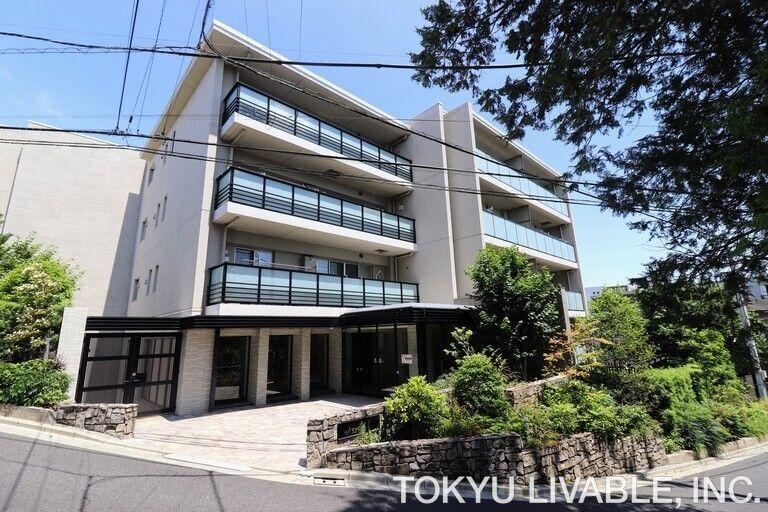 2LDK apartment in Ota Ward, Tokyo - Photo 1