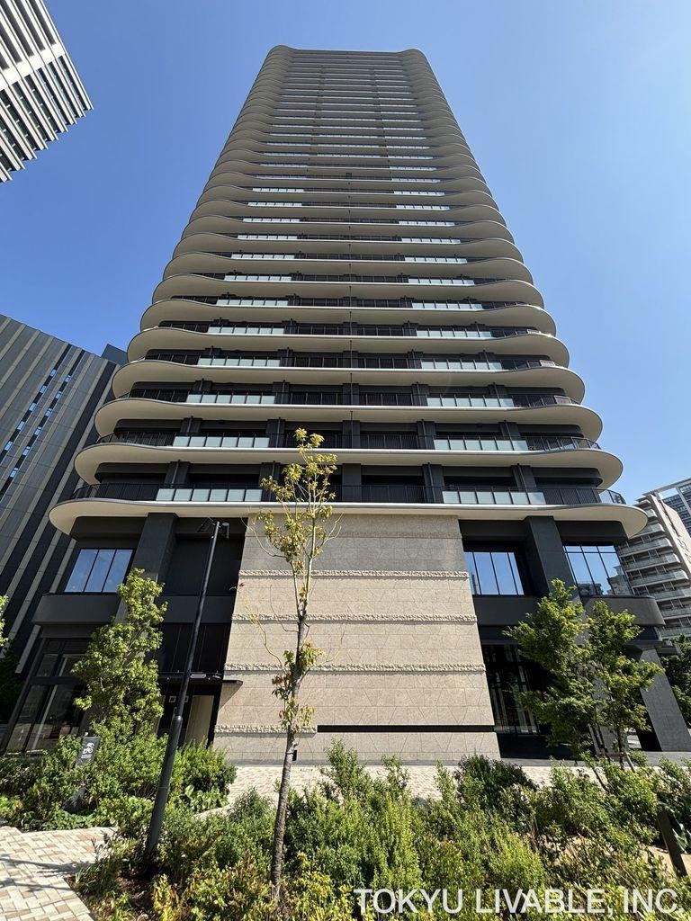 3LDK apartment in Shinagawa Ward, Tokyo - Photo 1