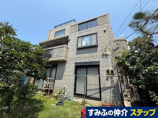 7LDK house in Koshigaya, Saitama - Photo 1