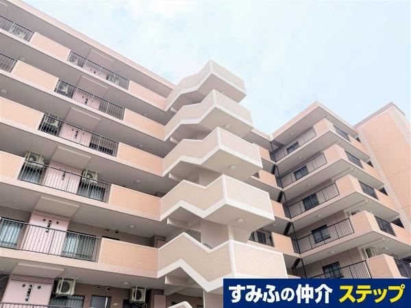 3LDK apartment in Totsuka Ward, Yokohama, Kanagawa - Photo 1