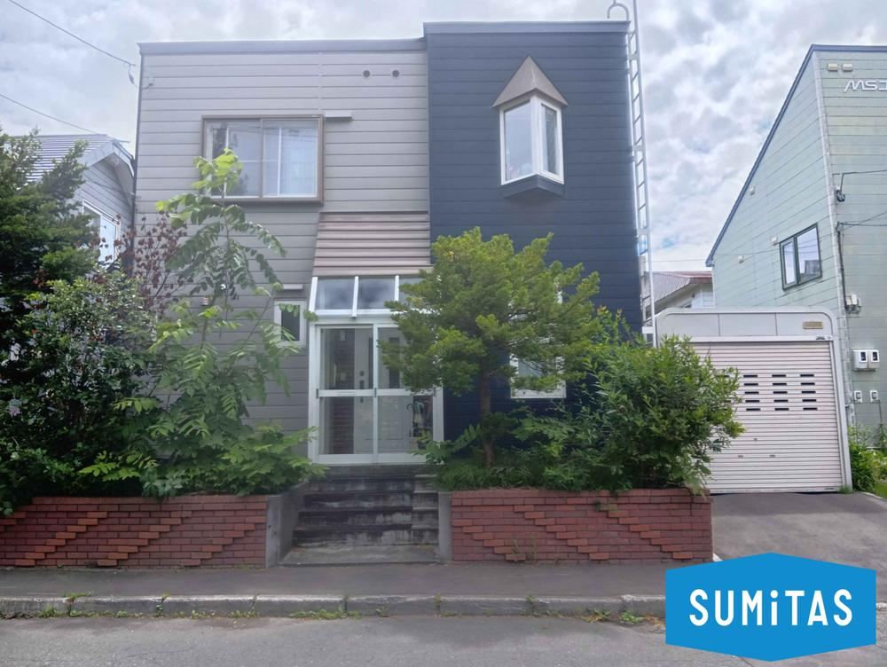 5LDK house in Ebetsu, Hokkaido - Photo 1