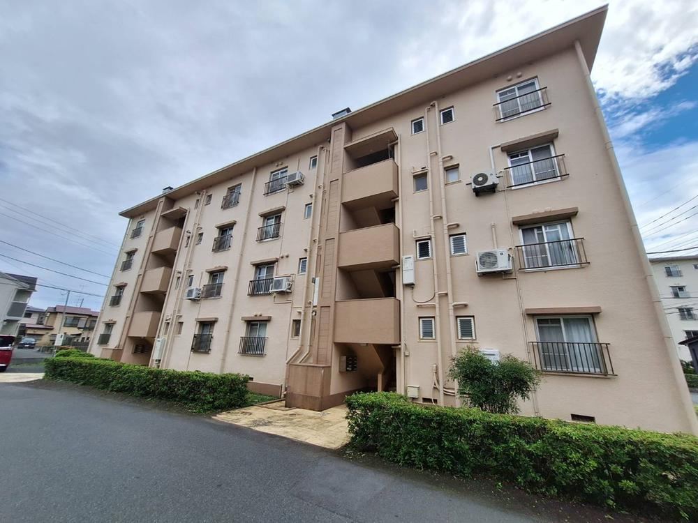 2LDK apartment in Zama, Kanagawa - Photo 1