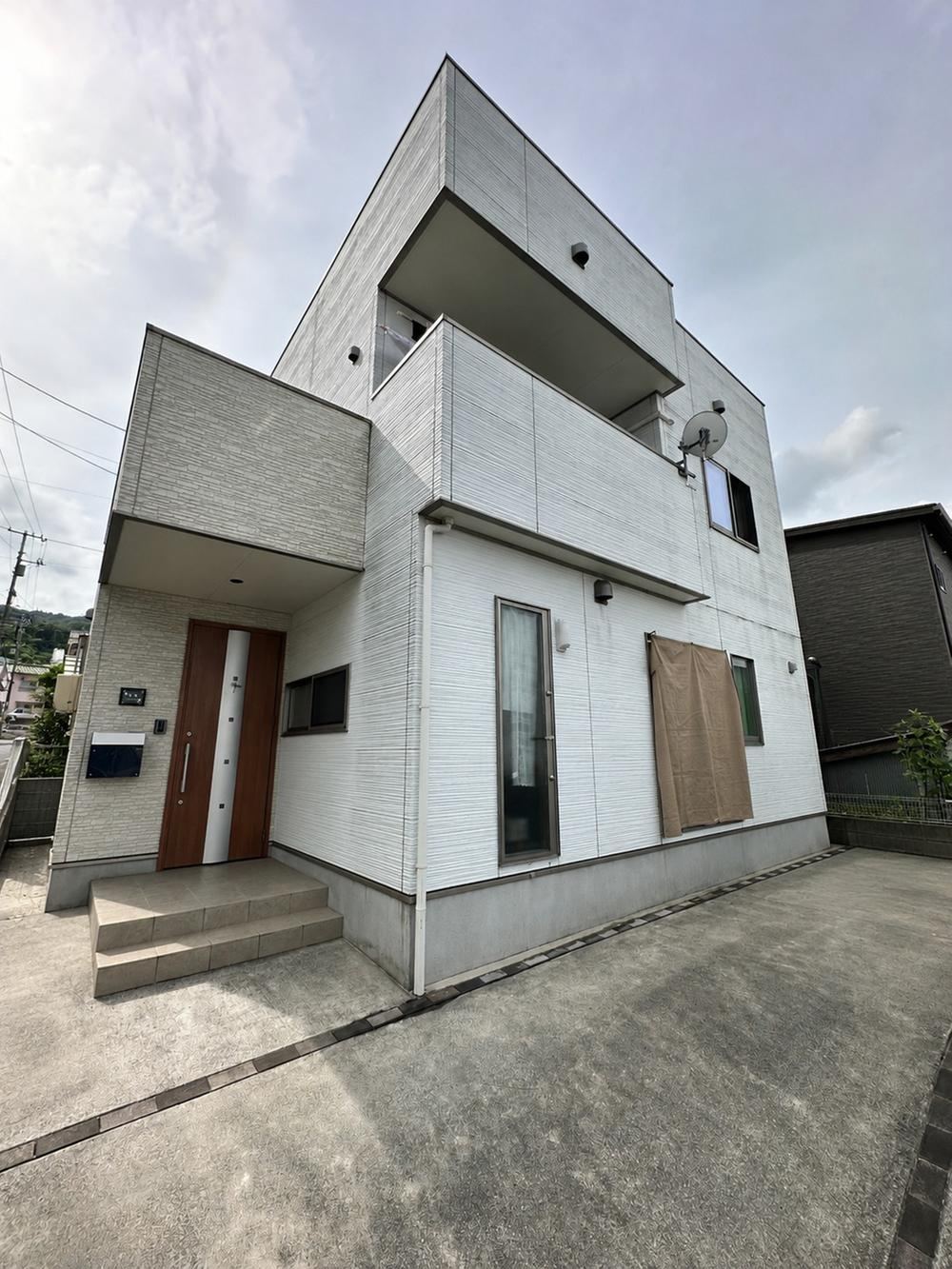 4LDK house in Kure, Hiroshima - Photo 1