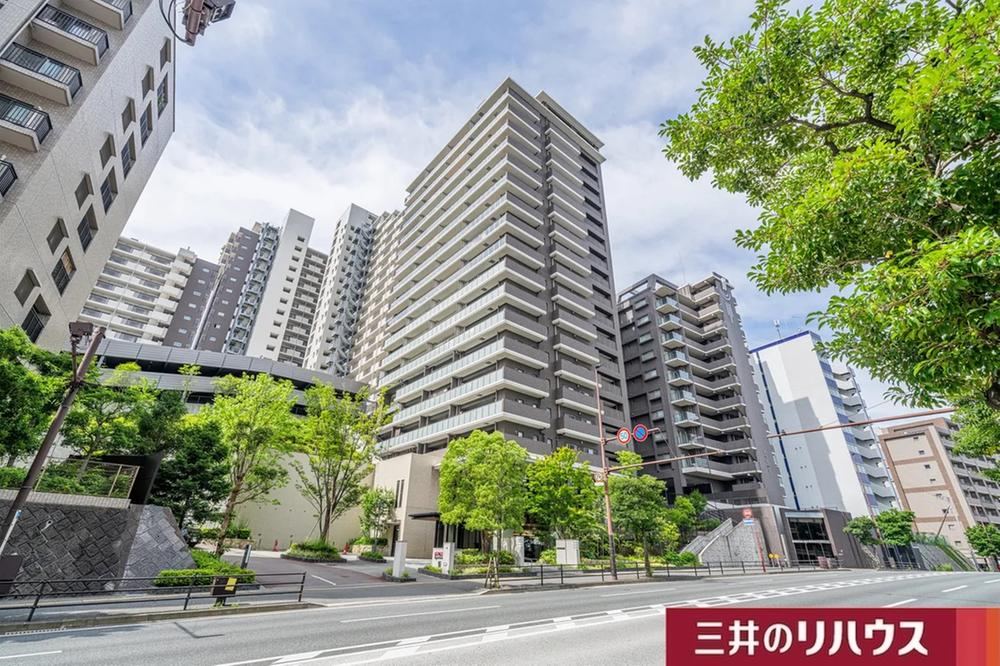 4LDK apartment in Chuo Ward, Fukuoka - Photo 1
