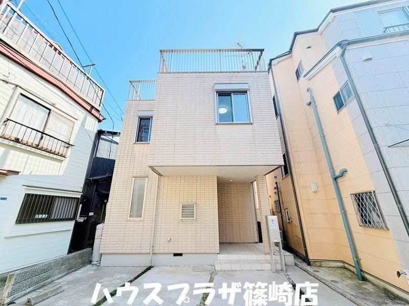 4LDK house in Katsushika Ward, Tokyo - Photo 1