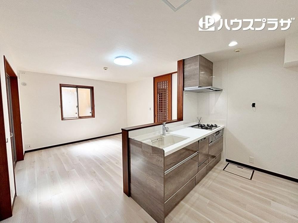 4LDK house in Katsushika Ward, Tokyo - Photo 1