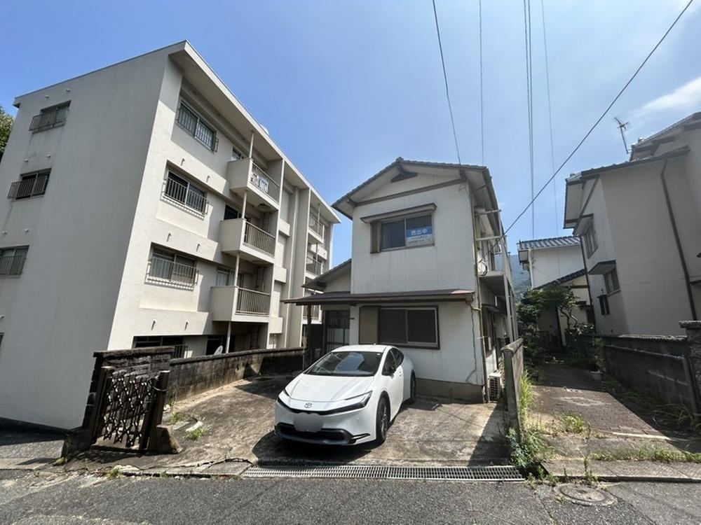 4LDK house in Moji Ward, Kitakyushu, Fukuoka - Photo 1