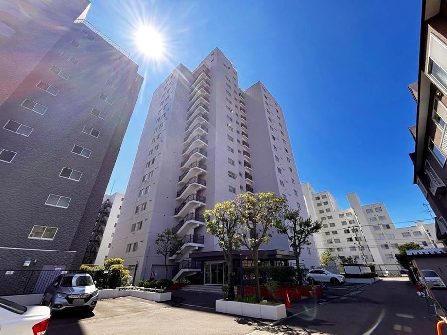 3LDK apartment in Toyohira Ward, Sapporo, Hokkaido - Photo 1