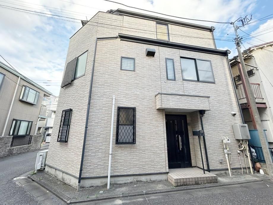 4LDK house in Kita Ward, Tokyo - Photo 1
