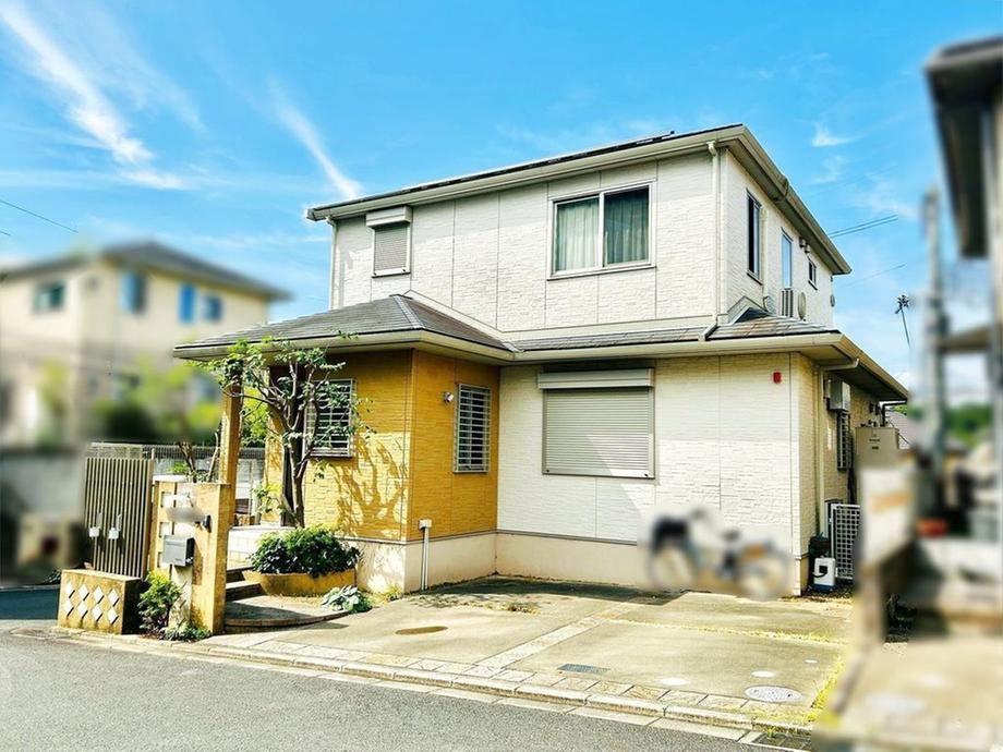 4LDK house in Takatsuki, Osaka - Photo 1
