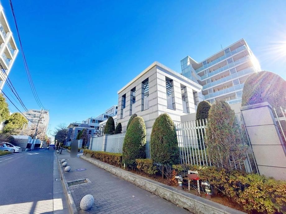 3LDK apartment in Kodaira, Tokyo - Photo 1