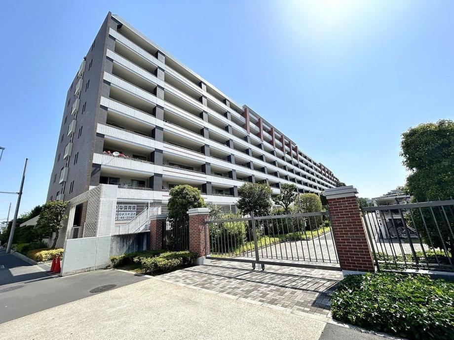 3LDK apartment in Mitaka, Tokyo - Photo 1