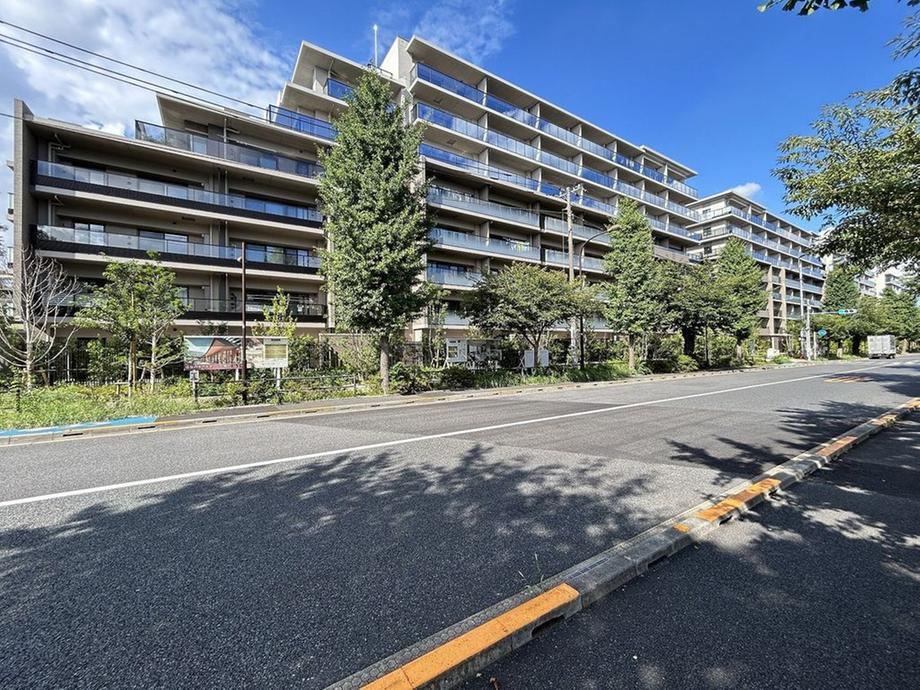 3LDK apartment in Kunitachi, Tokyo - Photo 1