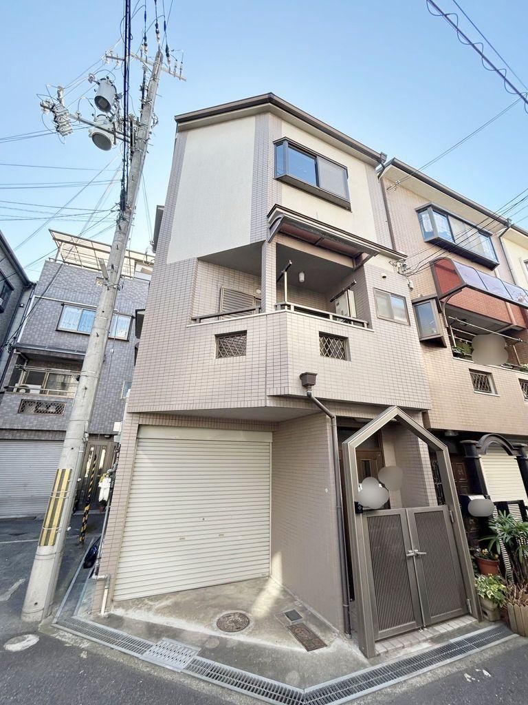 4LDK house in Higashiyodogawa Ward, Osaka - Photo 1