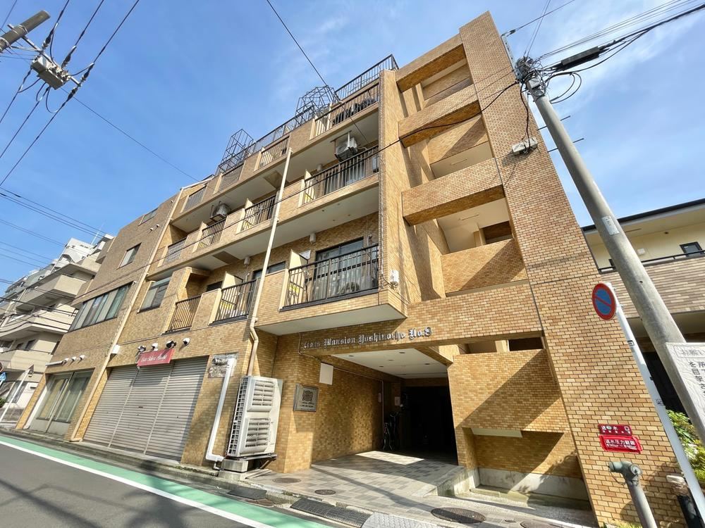 3LDK apartment in Minami Ward, Yokohama, Kanagawa - Photo 1