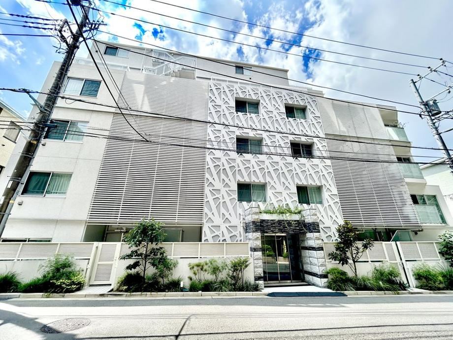 3LDK apartment in Aoba Ward, Yokohama, Kanagawa - Photo 1