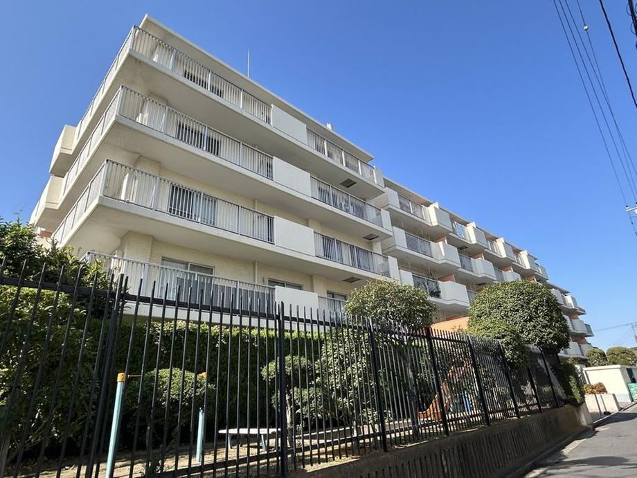 3LDK apartment in Tsurumi Ward, Yokohama, Kanagawa - Photo 1