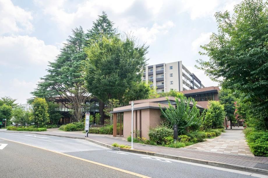 3LDK apartment in Mitaka, Tokyo - Photo 1