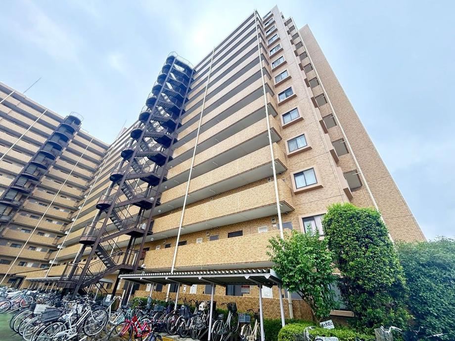 3LDK apartment in Kawaguchi, Saitama - Photo 1