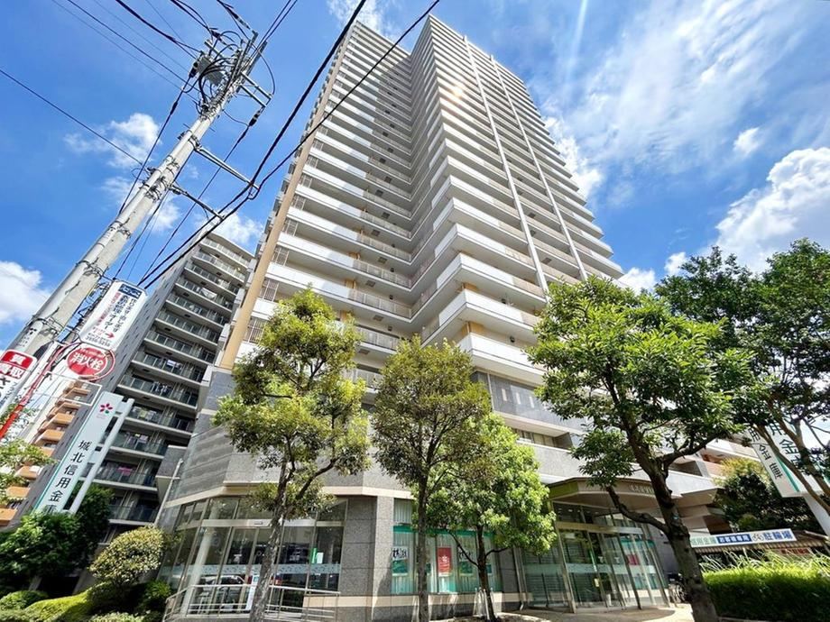 2LDK apartment in Toshima Ward, Tokyo - Photo 1