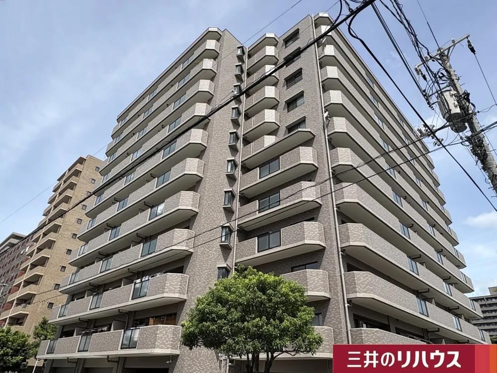 2LDK+S apartment in Kita Ward, Okayama - Photo 1