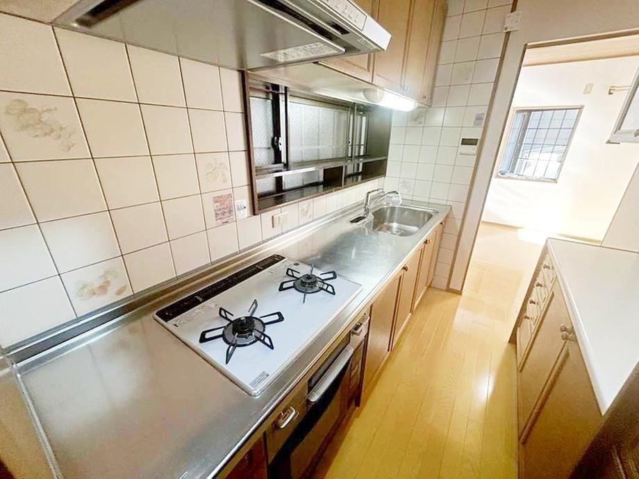 4LDK house in Naka Ward, Sakai, Osaka - Photo 1