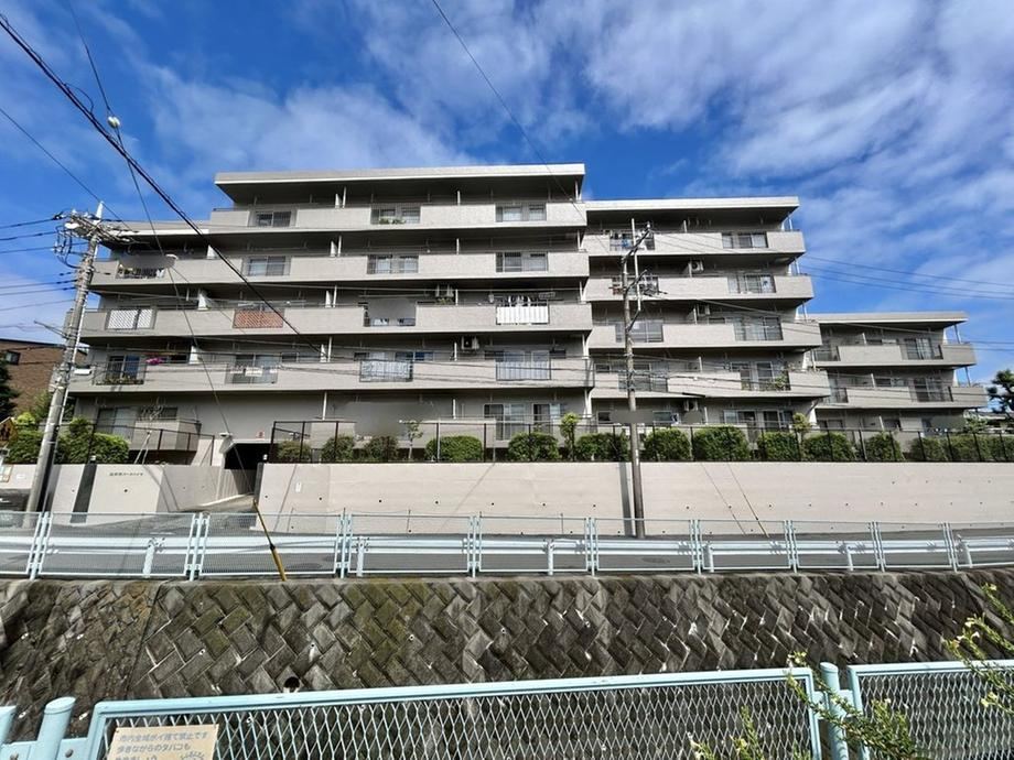 3LDK apartment in Midori Ward, Yokohama, Kanagawa - Photo 1