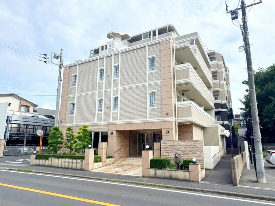 3LDK apartment in Funabashi, Chiba - Photo 1
