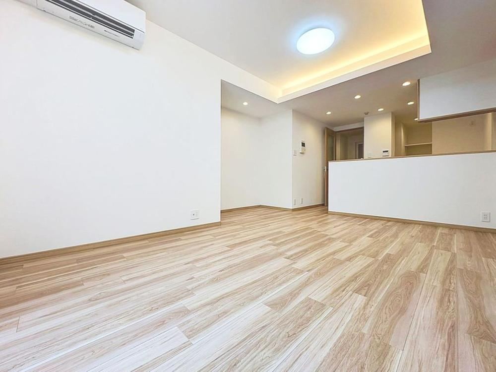 2LDK+S apartment in Koto Ward, Tokyo - Photo 1