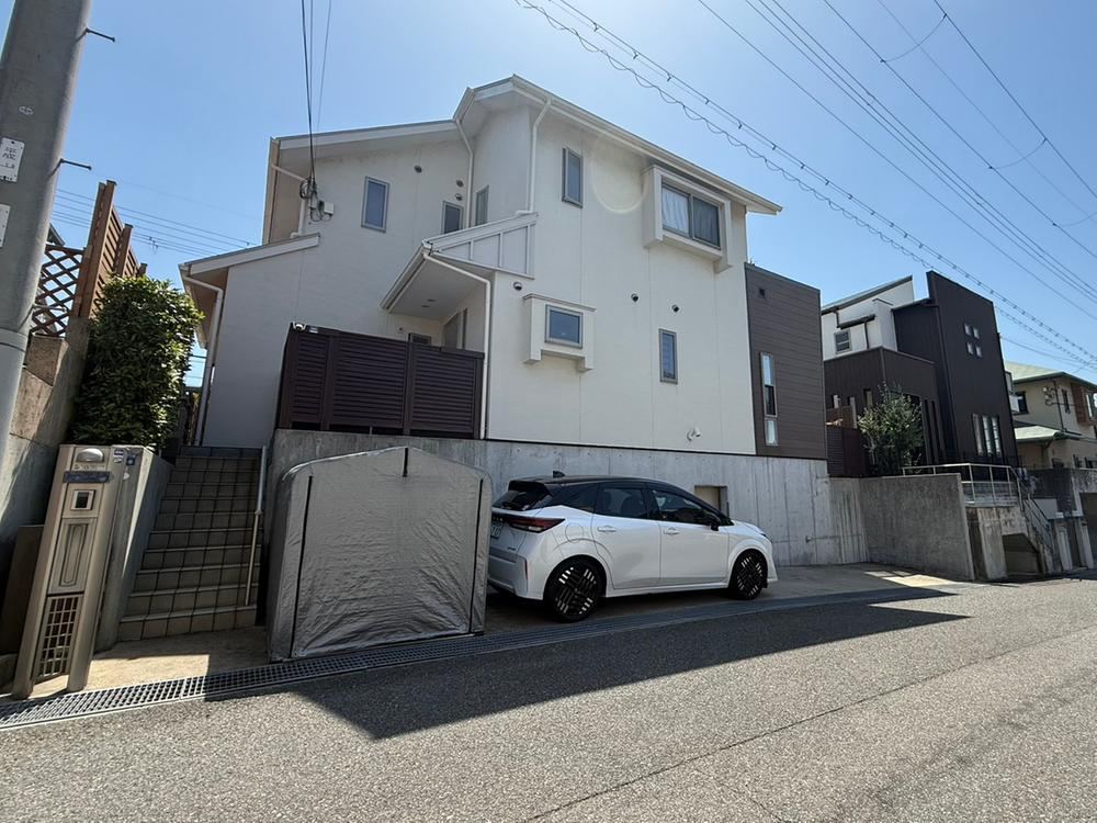 3LDK+2S house in Tarumi Ward, Kobe, Hyogo - Photo 1