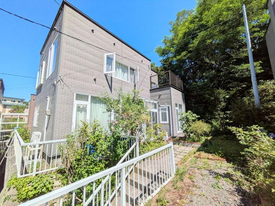 4LDK house in Otaru, Hokkaido - Photo 1